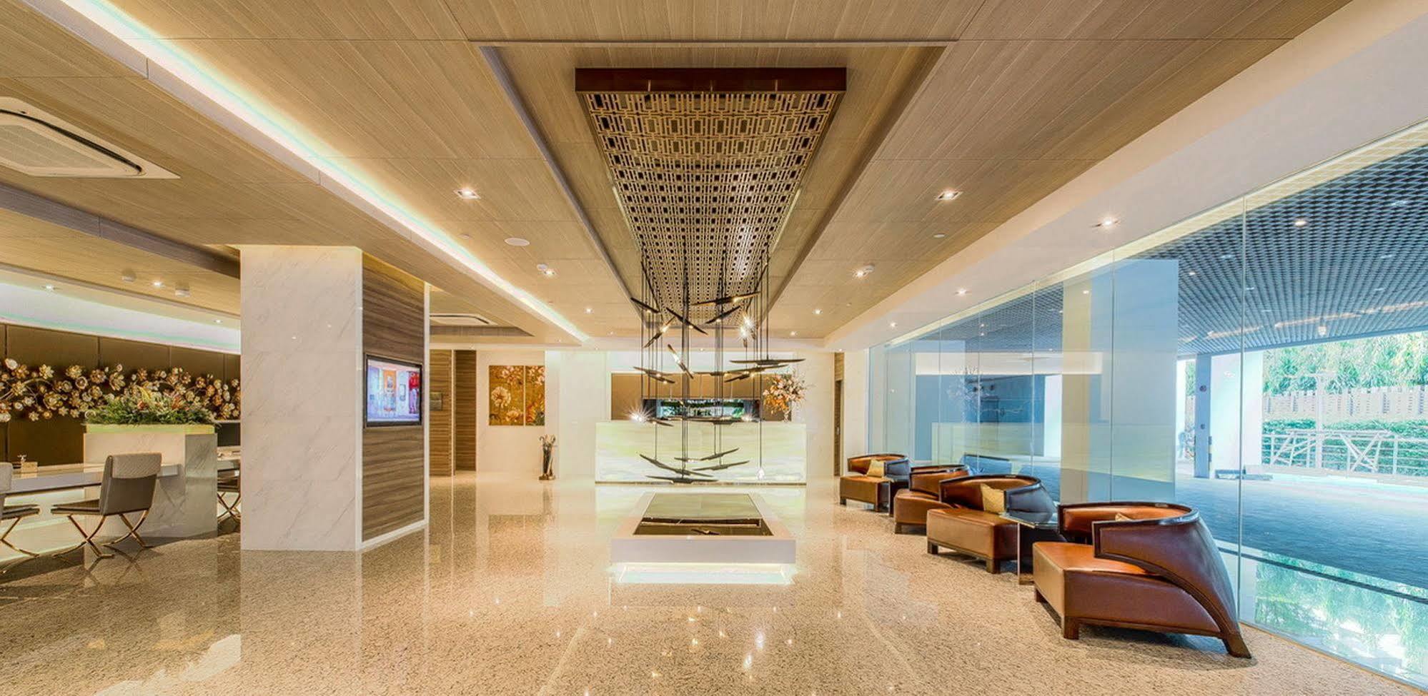 Qiss Residence By Bliston Bangkok Luaran gambar